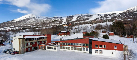 Imi Stølen outside