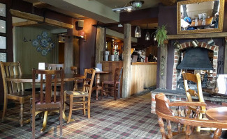 The White Lion Yateley inside