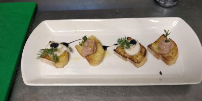 Aperitif food