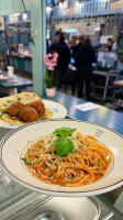 Maahan Deli food