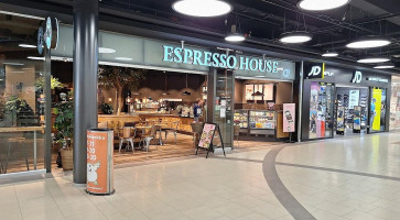 Espresso House Koskikeskus outside