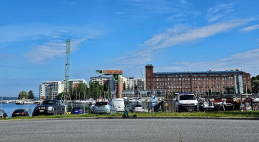 Lapinniemen Laituri outside
