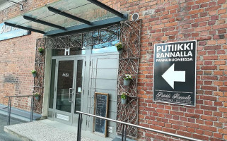 Putiikki Rannalla outside