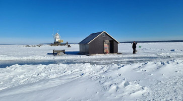 Siilinkari’s Winter Café outside