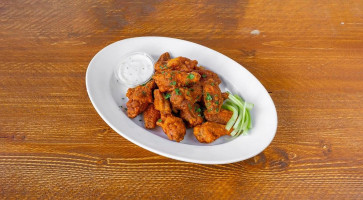 Frankie's Pizza Wings food
