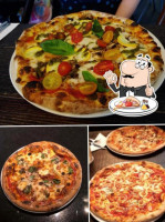 De Pizzeria Den Hoorn food