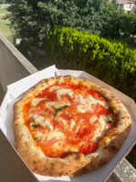 Pizza Casa Di Naldi Roberto E Cataldo Gaetano food