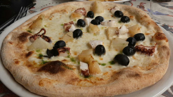 Pizzeria Salottino food