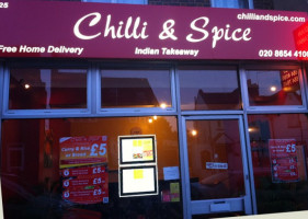 Chilli And Spice Indian Takeaway food