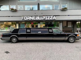 Fornebu Pizza Avd. Gol outside