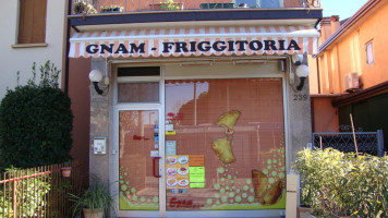 Friggitoria Gnam outside