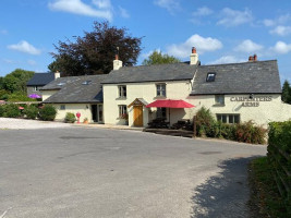 Carpenters Arms outside