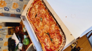 L'officina Pizza E Sfizi Di Cosenza Aniello food