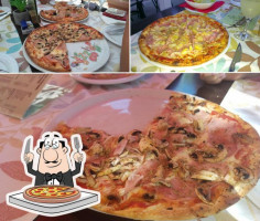 Pizzeria Maslina food