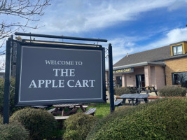 Apple Cart outside