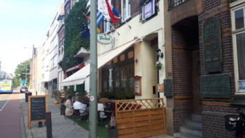 Grand Cafe Schuttershof outside