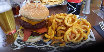Annie's Burger Shack Derby food