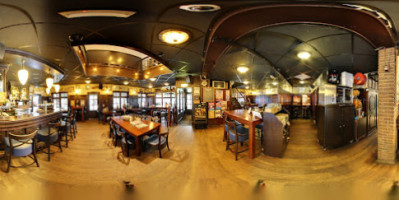 Grand Café De Steeg inside