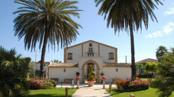 Villa Palocla outside