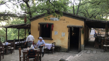 Taverna Di Posta food