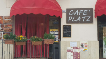 Cafe Platz outside