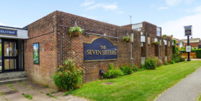 The Seven Sisters Pub outside