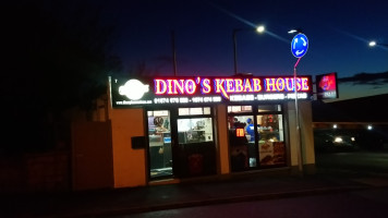 Dinos Pizza outside