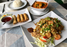 Thai Inn food