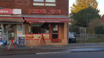Esperia Pizza outside