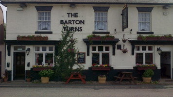 Barton Turns Inn outside