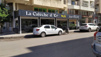 Café La Calèche D'or outside