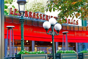 Les Brasseries Georges outside