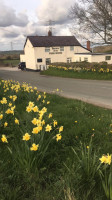 The Butchers Arms outside