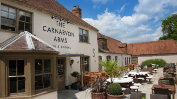 The Carnarvon Arms Pub outside