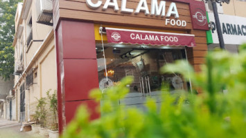 Calama Food outside