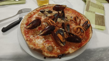 Pizzeria Nuova Di Swan Pargan Singh C food