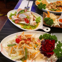 Thai Sarocha food