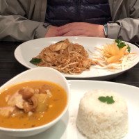 Thai Sarocha food