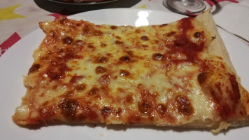 Pizza Mia food