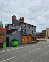 The Lord Nelson outside