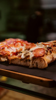 Pizza House Cisano, Pizza In Teglia E In Pala food