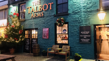 The Talbot Arms inside