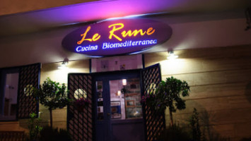 Le Rune Taverna Bio Mediterranea outside