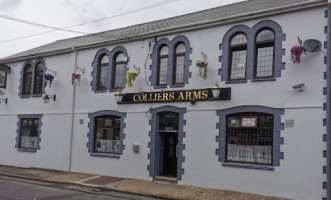 The Colliers Arms Porth outside