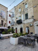 Largo Albicocca Piazza Degli Innamorati outside