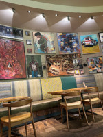 Nando's inside