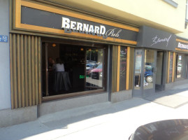 Bernard Pub outside