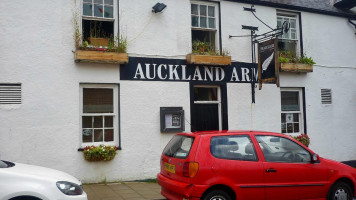 Auckland Arms outside