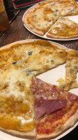 Un Girotondo Di Pizza Di Abram Onorato Luigi food
