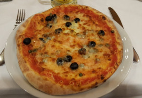 Pizzeria Lo Scoglio Di Gaeta Antonio food